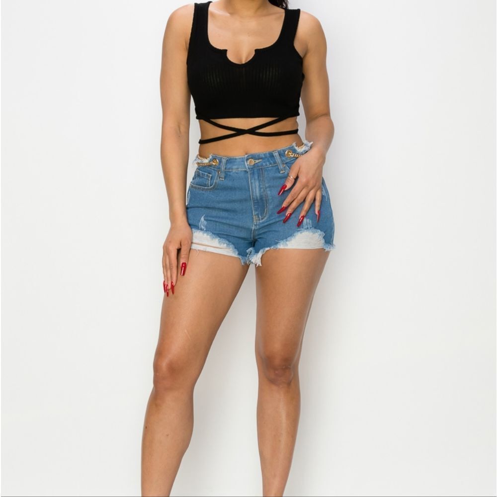 SIDE Chain Frayed Detail Jeans Shorts